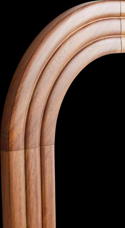 Marco de espejo en arco con molduras